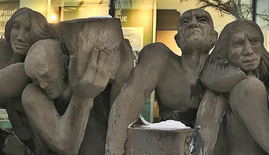 Statues outside the CSN FSSS Montreal head office.