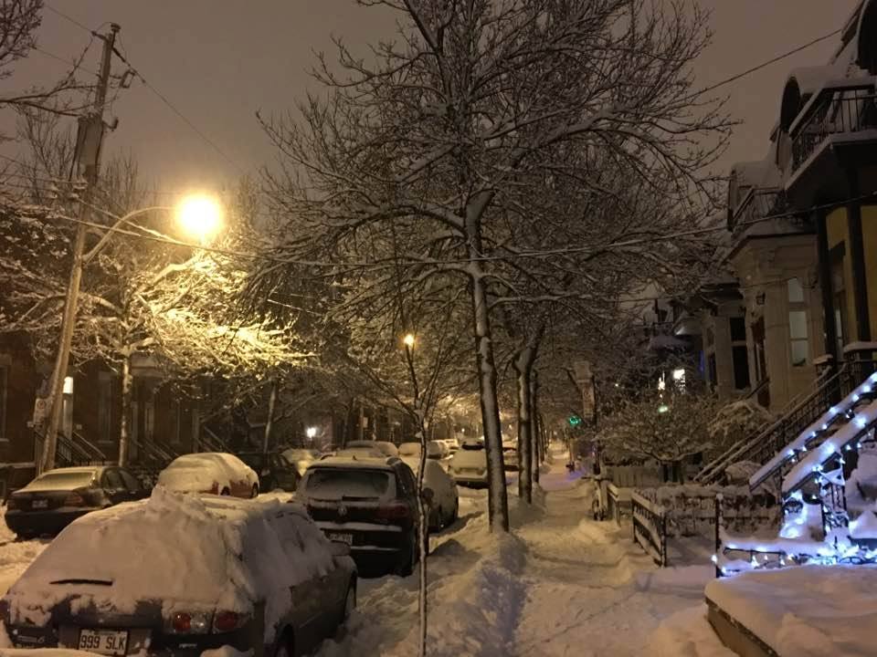snowy-night-in-the-plateau-motreal-our-muhc -Montreal's first snowfall of 2018 predicted for November 09