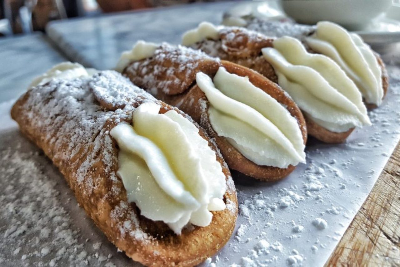 food-cannoli-italian-desert-festival-montreal