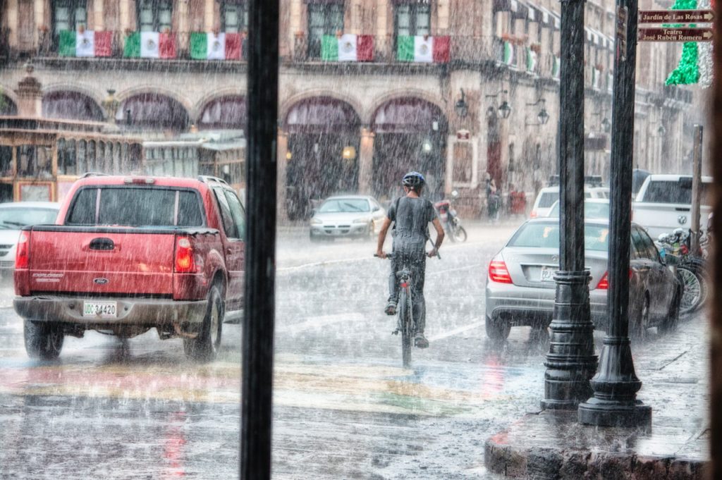 action-bicycle-bike-in-city-rain-traffic763398