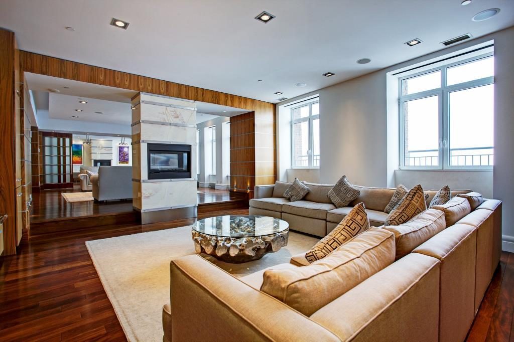 livingroom-penthouse-1000-de-la-commune-10