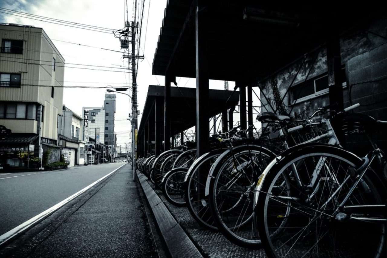 donald-tong-bicycles-building-city-241981