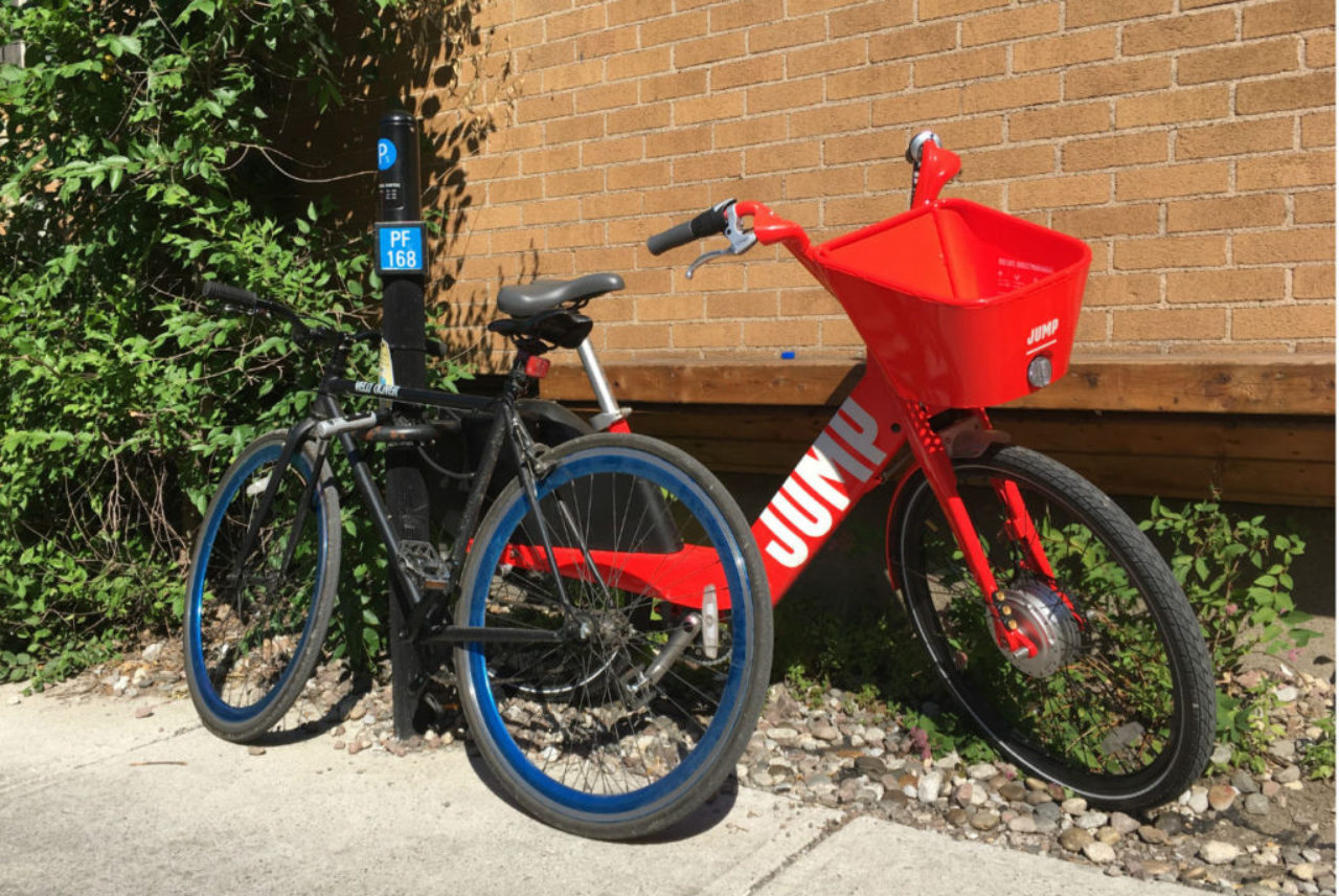 uber-jump-ebike-on-rachel-street-plateau