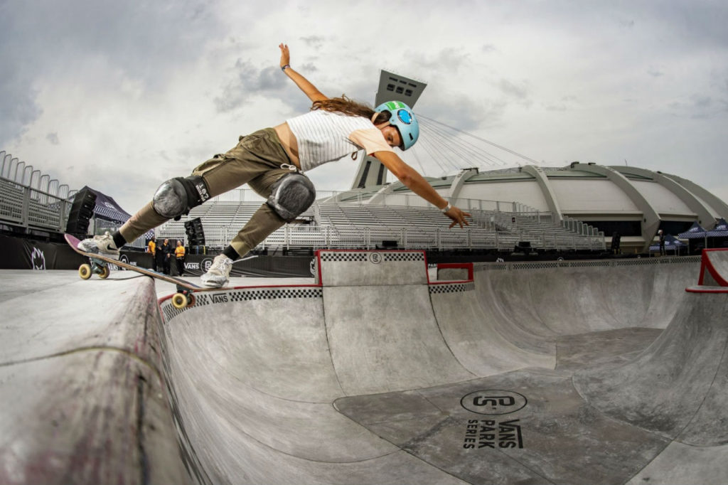 female-skateboarder-praticing-montreal-vans-park-series-olympic-stadium